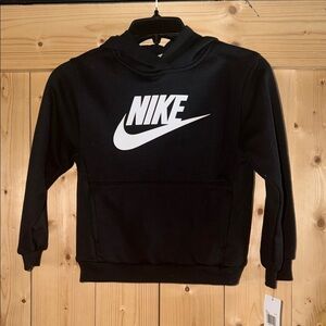 Brand New w/ Tags Nike Kid’s Hoodie Size 6-7 Years